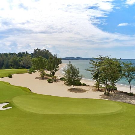 เดอะ เวสทิน เดซารู โคสต์ รีสอร์ต Hotel เดอซารู ภายนอก รูปภาพ The 18th green at the Straits Course