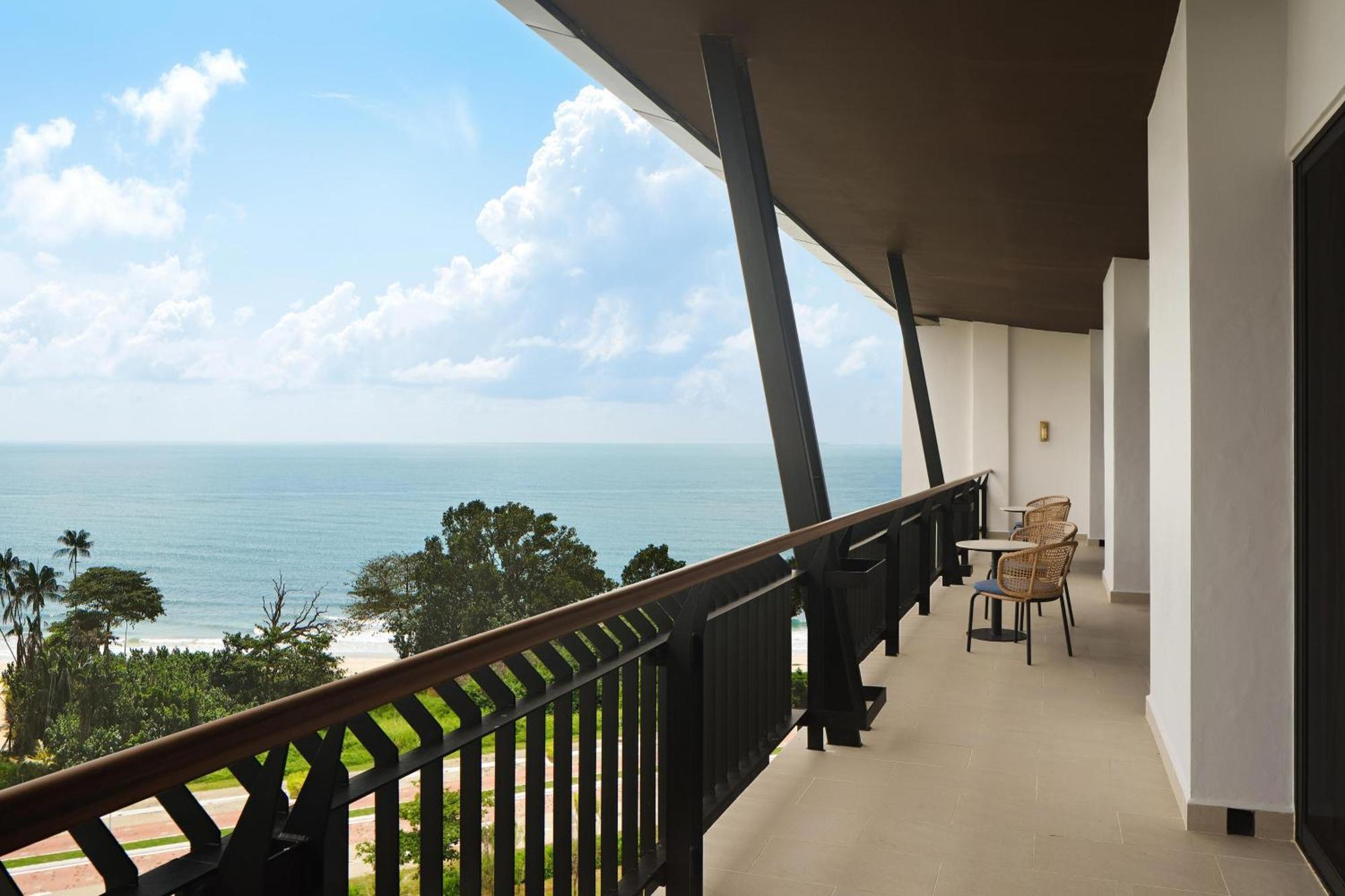 เดอะ เวสทิน เดซารู โคสต์ รีสอร์ต Hotel เดอซารู ภายนอก รูปภาพ A balcony