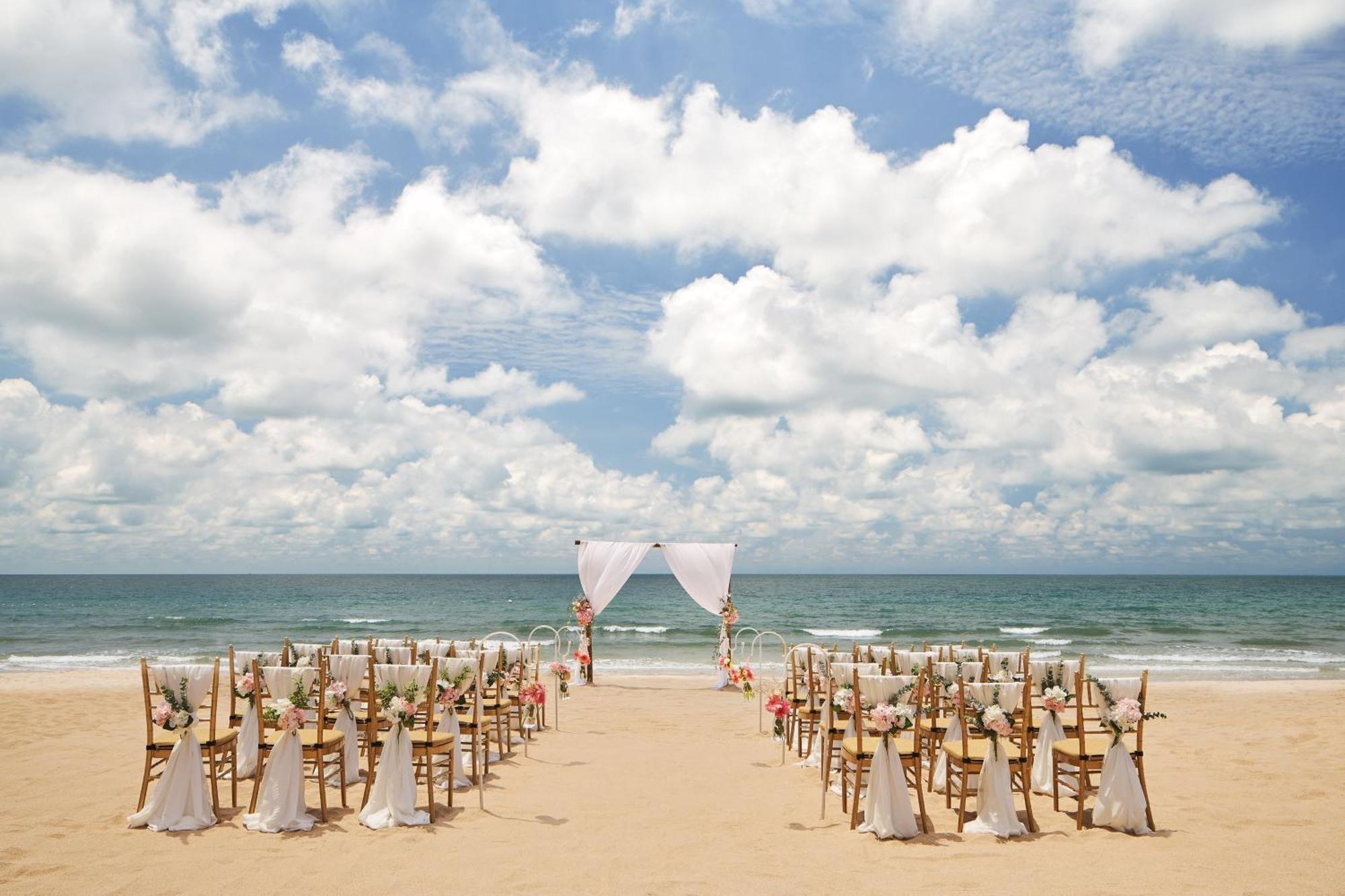 เดอะ เวสทิน เดซารู โคสต์ รีสอร์ต Hotel เดอซารู ภายนอก รูปภาพ Beach wedding