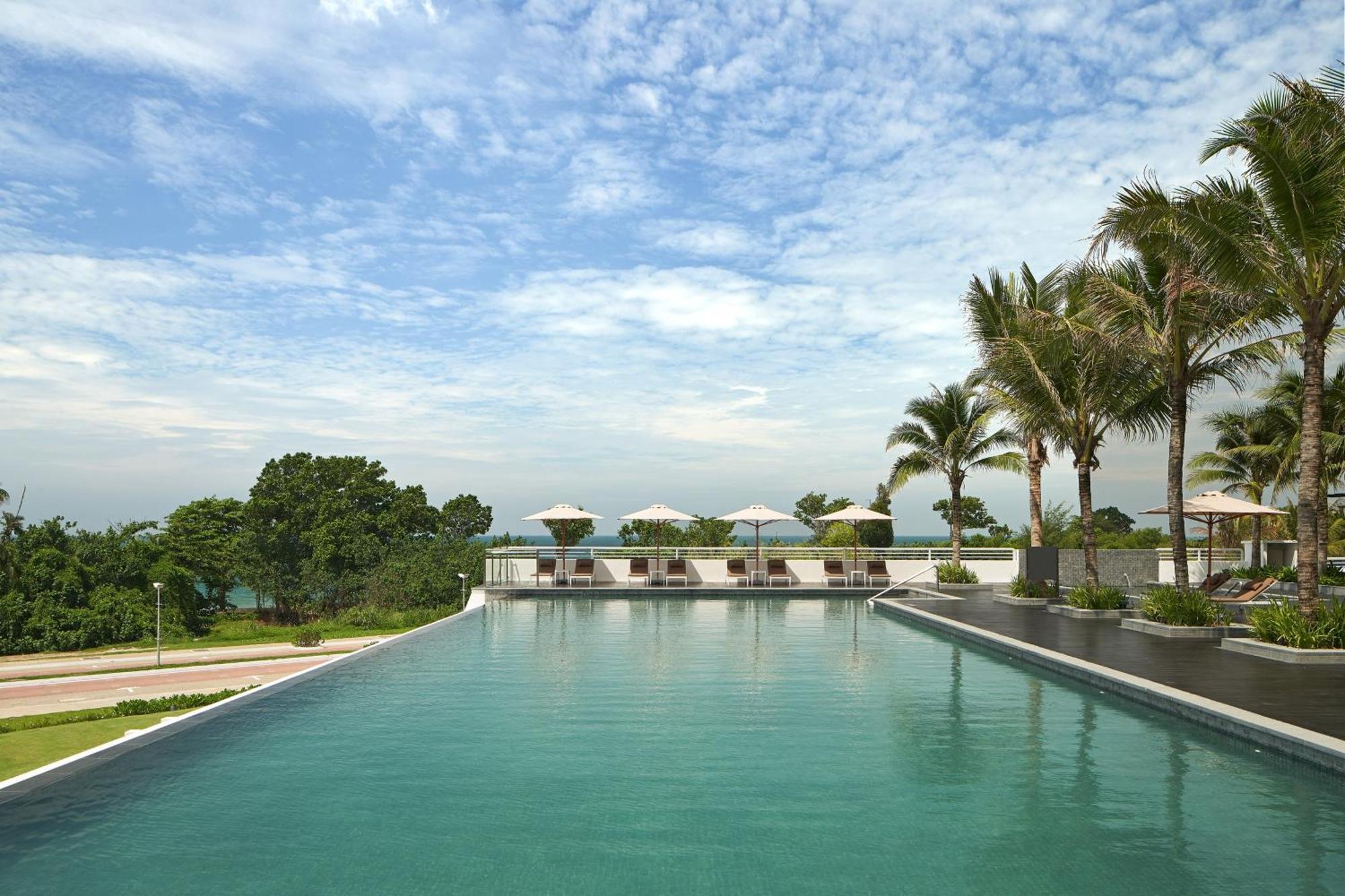 เดอะ เวสทิน เดซารู โคสต์ รีสอร์ต Hotel เดอซารู ภายนอก รูปภาพ Infinity pool at the resort
